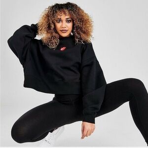 NIKE 💋 - Kiss Embroidered Sportswear Fleece Crew in Black DJ5345-010